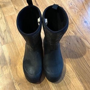 Muck Boots, Kids 7, hardly worn